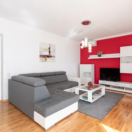 Apartment Lavanda With Beautiful Garden Krk Town Extérieur photo