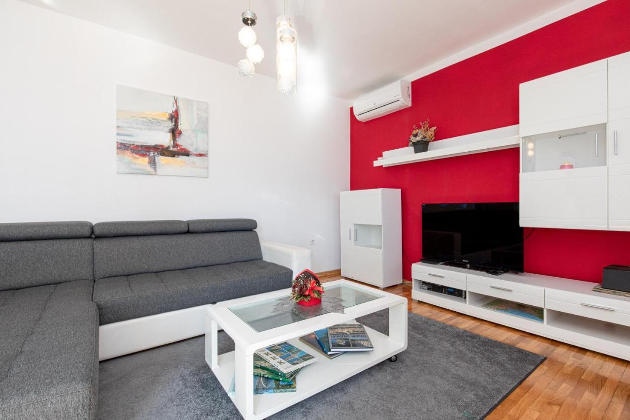 Apartment Lavanda With Beautiful Garden Krk Town Extérieur photo