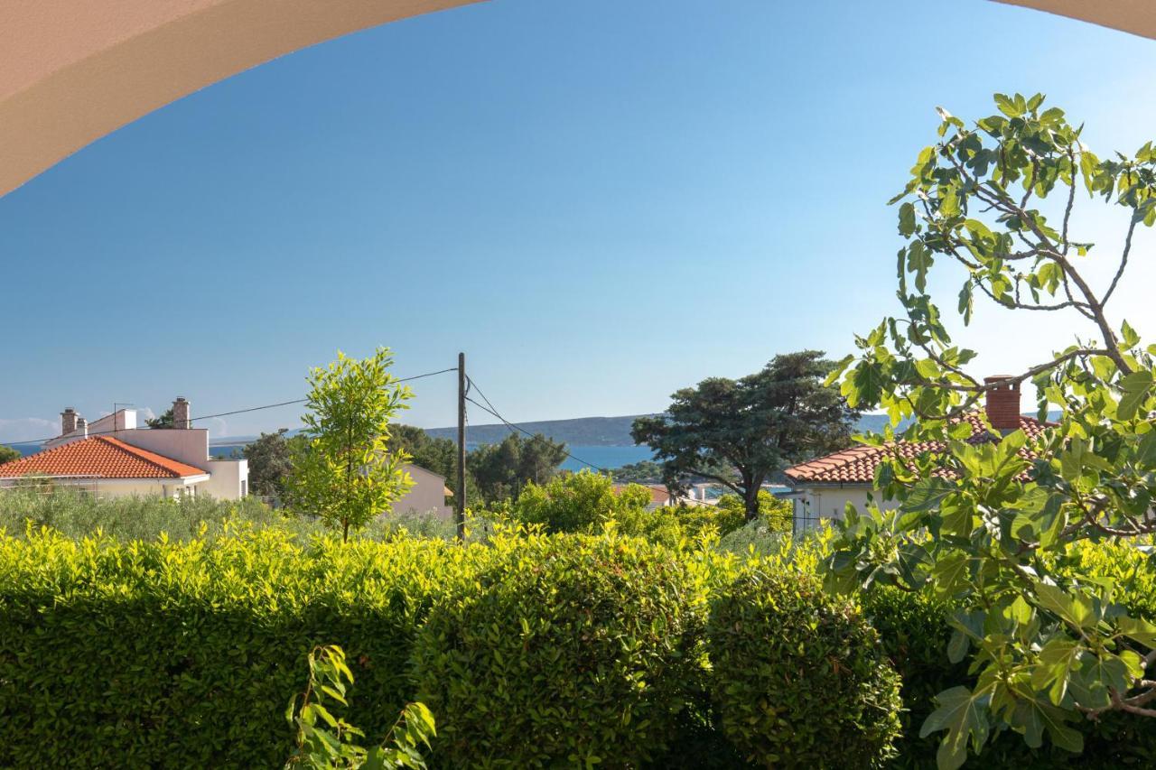 Apartment Lavanda With Beautiful Garden Krk Town Extérieur photo